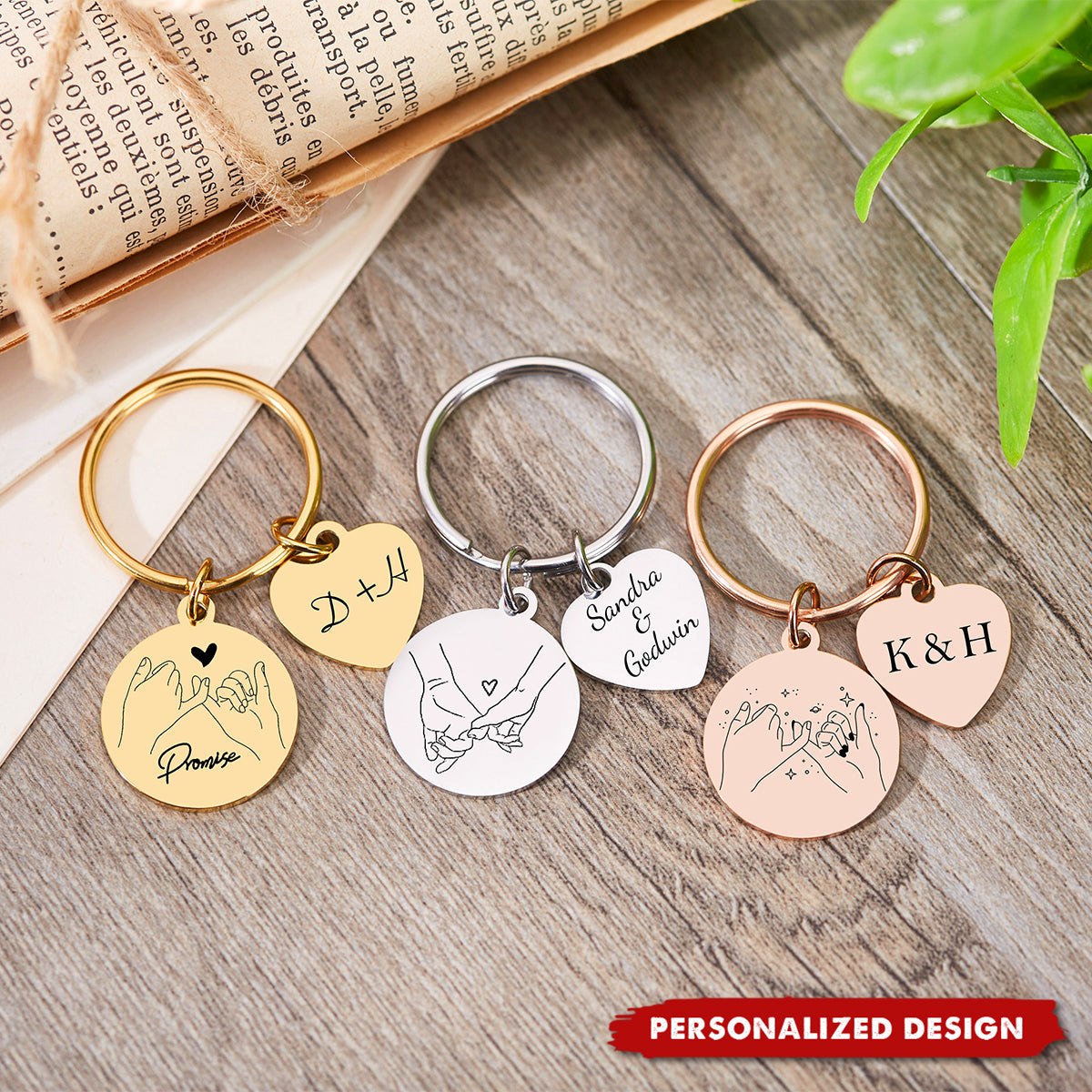 Personalized Couple Hand-Holding Keychain - Couple-Specific Valentine's Day Gift